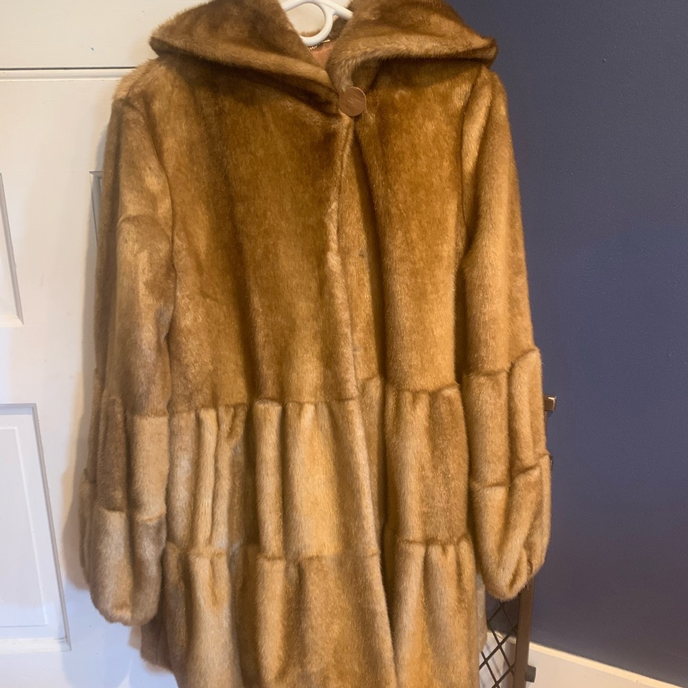 Jones New York Faux Fur Camel Colored Coat